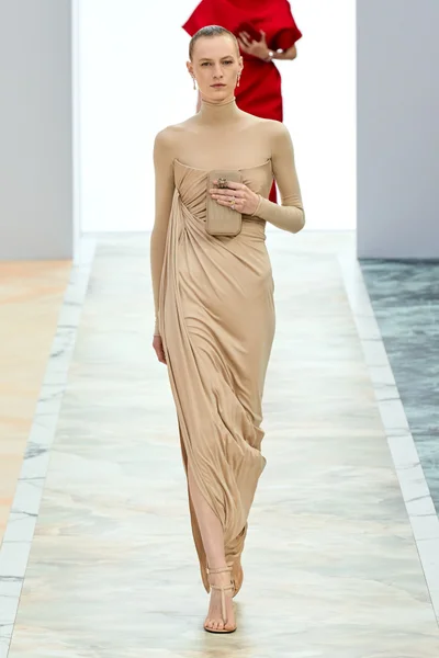 Look 5